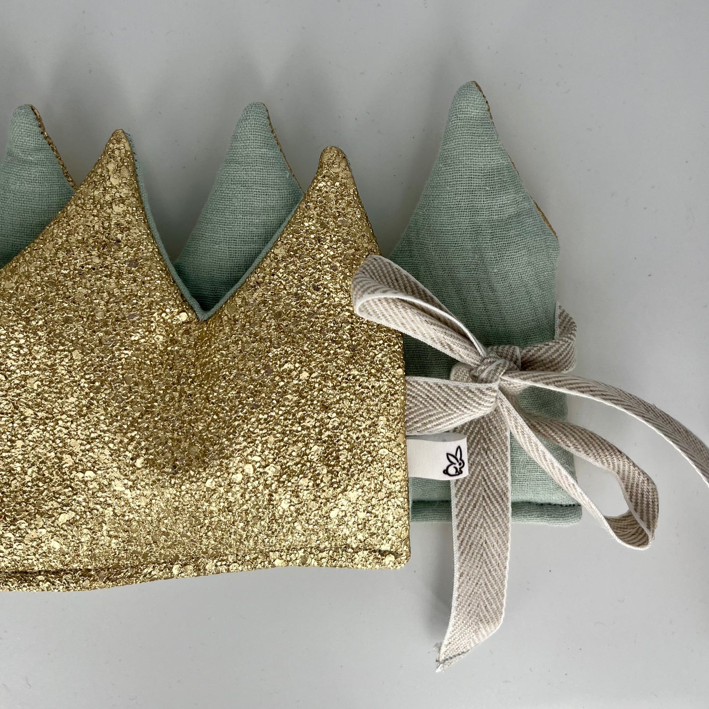 Stoffkrone | Geburtstagskrone Gold Glitzer Kunstleder mit Musselin *yep.lets.celebrate*